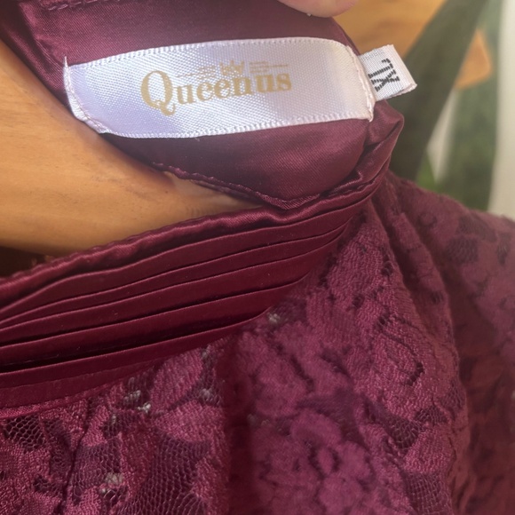 Queenus Lace Blouse - Picture 4 of 4